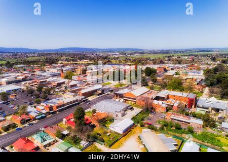 Downtown of Bathurst City - ländliche regionale Zentrum in Central West of NSW, Australien - Luftaufnahme. Stockfoto