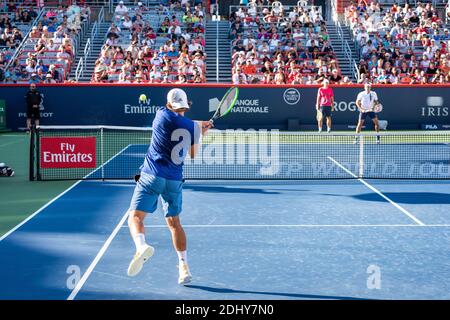 Montreal, Kanada - Aujgust 5., 2017: Lucas Pouille übt während des Rogers Cups im Zentralgericht. Stockfoto