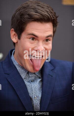 Adam Devine nimmt am 2016 9. April 2016 an den MTV Movie Awards in den Warner Bros. Studios in Burbank, Kalifornien, Teil. Foto von Lionel Hahn/ABACAPRESS.COM Stockfoto