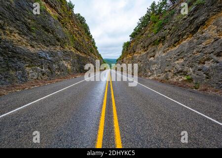 Texas Hill Country, Highway 187 nördlich des Naturgebiets Lost Maples State Stockfoto