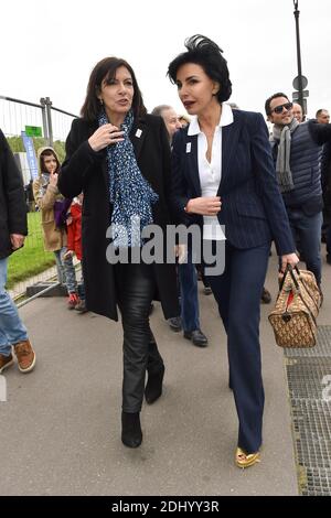 Die Pariser Bürgermeisterin Anne Hidalgo und die EU-Abgeordnete Rachida Dati, Bürgermeisterin des 7. Pariser Arrondissements, nahmen am 23. April 2016 am Rennen des FIA Formula E Paris ePrix in Paris Teil. Foto von Laurent Zabulon/ABACAPRESS.COM Stockfoto