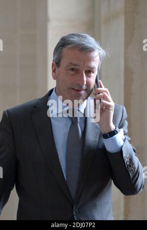 Philippe Vigier, Leiter der UDI-Gruppe, nach der Diskussion um das Gesetz von El Khomri bei der französischen Nationalversammlung am 3. Mai 2016 in Paris. Foto von Henri Szwarc/ABACAPRESS.COM Stockfoto