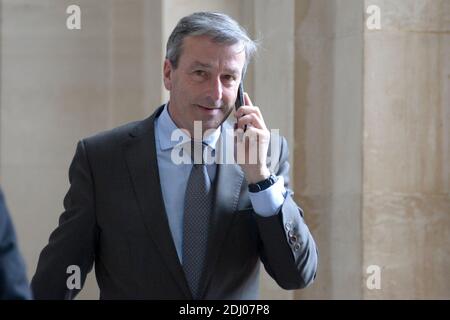 Philippe Vigier, Leiter der UDI-Gruppe, nach der Diskussion um das Gesetz von El Khomri bei der französischen Nationalversammlung am 3. Mai 2016 in Paris. Foto von Henri Szwarc/ABACAPRESS.COM Stockfoto