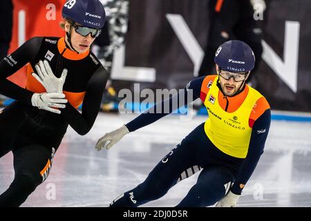 HEERENVEEN, NIEDERLANDE - DEZEMBER 12: Jens van t Wout, Itzhak de Laat während der DAIKIN National Distance Championship Shorttrack in Thialf am Decemb Stockfoto