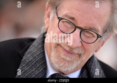 Steven Spielberg bei der BFG Fotocall im Palais des Festivals in Cannes, Frankreich am 14. Mai 2016, im Rahmen der 69. Filmfestspiele von Cannes. Foto von Lionel Hahn/ABACAPRESS.COM Stockfoto