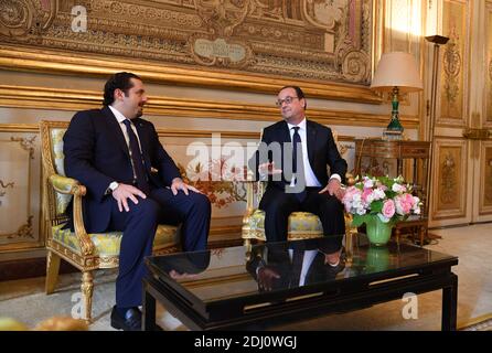 Der französische Präsident Francois Hollande und der ehemalige libanesische Premierminister Saad Hariri , Vorsitzender der parlamentarischen Mehrheit des Libanon, treffen sich am 17. Mai 2016 im Präsidentenpalast Elysee in Paris, Frankreich. Foto von Christian Liewig/ABACAPRESS.COM Stockfoto