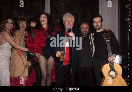 Die spanische Schauspielerin Adriana Ugarte, Pedro Almodovar, Emma Suarez und Inma Cuesta während der Afterparty für den Film Julieta im Petit Paris Plage beim 69. Internationalen Filmfestival in Cannes am 17. Mai 2016. Foto von Laurent Zabulon/ABACAPRESS.COM Stockfoto