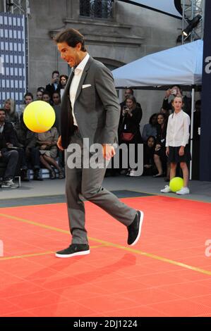 Rafael Nadal während Tommy Hilfiger veranstaltet Tommy X Nadal Party - Tennis Soccer Match in Paris, Frankreich am 18. Mai 2016. Foto von Alain Apaydin/ABACAPRESS.COM Stockfoto