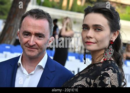 Mercedes-Technikdirektor Paddy Lowe und seine Freundin bei der Amber Lounge Fashion Show in Monaco am 27. Mai 2016. Foto von Pascal Rondeau/ABACAPRESS.COM Stockfoto