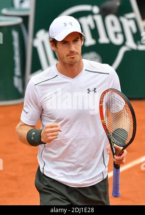 ANDY Murray spielt am 2016 27. Mai 2016 die zweite Runde der BNP Paribas Tennis French Open im Roland-Garros-Stadion, Paris, Frankreich. Foto von Christian Liewig/ABACAPRESS.COM Stockfoto