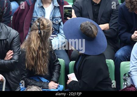 Marilou Berry und Sarah Suco beim French Tennis Open in der Roland-Garros Arena in Paris, Frankreich am 29. Mai 2016. Foto von ABACAPRESS.COM Stockfoto