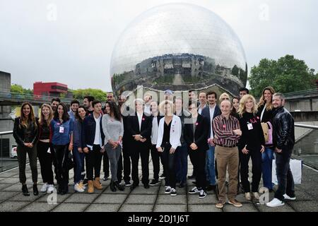 Les Parrains de l'Association Marwan Berreni, Ludovic Baude, Shemss Audat, Marwan Berreni, Guy Alba, Loup-Denis Elion, Mikelangelo Loconte, Diane Dassigny, Amine Mounder, Michael Gregorio, Frederic Bouraly, Sophie Thalmann, Sandrine Quetier, Arnaud Tsamere, Gregoire et les Arcadian (Florentin, Jerome) Posent lors de la 11eme Ceremonie du Prix Ambassadeur de l'Association ELA a la Cite des Sciences et de l'Industrie a Paris, France le 01 Juin 2016. Foto von Aurore Marechal/ABACAPRESS.COM Stockfoto