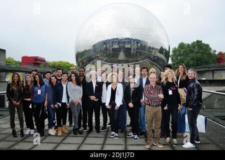 Les Parrains de l'Association Marwan Berreni, Ludovic Baude, Shemss Audat, Marwan Berreni, Guy Alba, Loup-Denis Elion, Mikelangelo Loconte, Diane Dassigny, Amine Mounder, Michael Gregorio, Frederic Bouraly, Sophie Thalmann, Sandrine Quetier, Arnaud Tsamere, Gregoire et les Arcadian (Florentin, Jerome) Posent lors de la 11eme Ceremonie du Prix Ambassadeur de l'Association ELA a la Cite des Sciences et de l'Industrie a Paris, France le 01 Juin 2016. Foto von Aurore Marechal/ABACAPRESS.COM Stockfoto