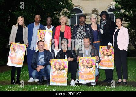 Oxmo Puccino, Valerie Pecresse, MC Solaar, Faada Freddy, Sebastien Folin, Luc Barruet, Bruno Delport et Anne A-R assistent a la Conference de Presse de Solidays 2016 a Paris, France le 02 Juin 2016. Foto von Aurore Marechal/ABACAPRESS.COM Stockfoto