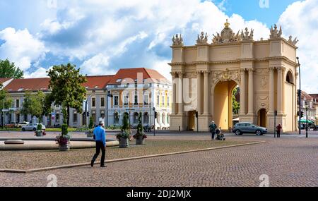 Das Brandenburger Tor Am Luisenplatz In Potsdam Stockfoto