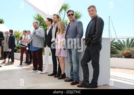 JOEL SILVER, MATT BOMER, RYAN GOSLING, ANGOURIE RICE, RUSSELL CROWE, SHANE BLACK - CANNES 2016 - FOTOCALL DU FILM 'DIE NETTEN JUNGS' FOTO VON NASSER BERZANE/ABACAPRESS.COM Stockfoto