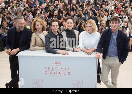 VINCENT CASSEL, NATHALIE BAYE, XAVIER DOLAN, MARION COTILLARD, LEA SEYDOUX, GASPARD ULLIEL - FOTOCALL DU FILM 'JUSTE LA FIN DU MONDE' - 69EME FESTIVAL DU FILM DE CANNES FOTO VON NASSER BERZANE/ABACAPRESS.COM Stockfoto