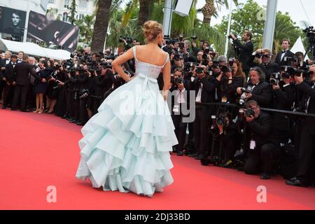 Blake Lively - CANNES 2016 - MONTEE DES MARCHES DU FILM 'MA LOUTE' Foto von Nasser Berzane/ABACAPRESS.COM Stockfoto