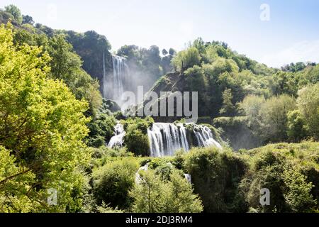 Marmore Falls, Umbrien, Italien (Cascata delle Marmore) - ein von den alten Römern geschaffener Wasserfall in der Nähe von Terni, Umbrien, Italien Stockfoto