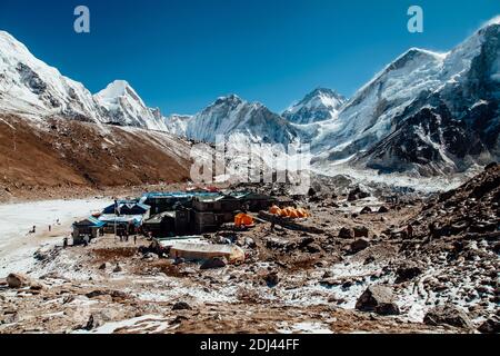 Blick auf den Mount Pumori von Gorak Shep, Everest Base Camp trek, Nepal gesehen Stockfoto