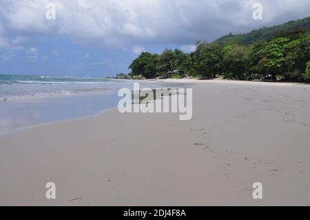 Beau vallon Strand. Mahé ist die größte Insel der Seychellen, im Indischen Ozean vor Ostafrika. Wahrlich der Himmel auf Erden. Stockfoto