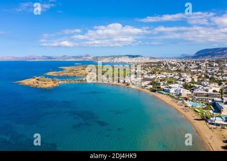 Luftaufnahme von Glaros Beach und Paralia Agii Apostoli, Chania, Kreta, Griechenland Stockfoto