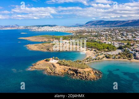 Luftaufnahme des Strandes Paralia Agii Apostoli, Chania, Kreta, Griechenland Stockfoto