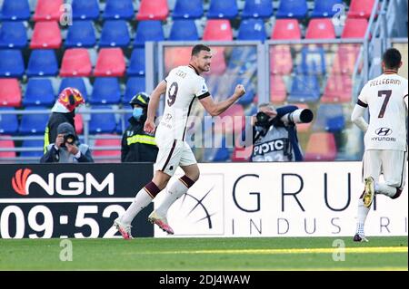 Dall'Ara Stadion, Bologna, Italien, 13 Dec 2020, Edin Dzeko von AS Roma feiert nach einem Tor während Bologna FC vs AS Roma, Italienische Fußball Serie A Spiel - Foto Matteo Papini / LM Stockfoto