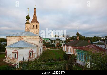 Russland, Rossija, Wladimir Oblast, Goldener Ring, Susdal, UNESCO-Weltkulturerbe, Predtetchenskaia Kirche Stockfoto