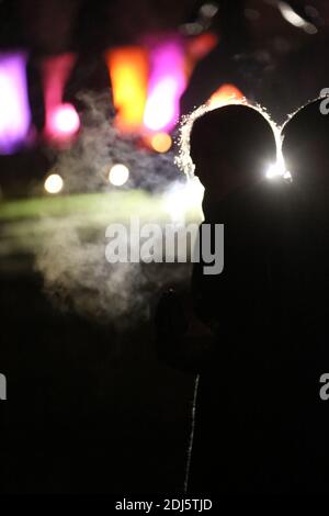 Burns a Light, eine nächtliche Ausstellung von Licht und Feuer zur Feier der Robert Burns Bith im Januar 1759, im Burn Monuments und Robert Burns Birthplace Museum, Alloway, Ayrshire, Schottland, Großbritannien.23 Jan 2016 Stockfoto