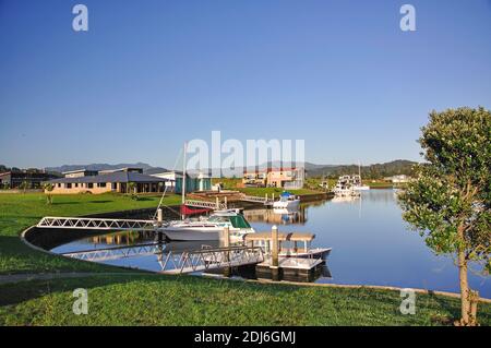 Whitianga Wasserstraßen Gehäuse Entwicklung, Whitianga, Mercury Bay, Coromandel Halbinsel, Region Waikato, Nordinsel, Neuseeland Stockfoto