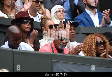 Sängerin Beyonce und Rapper Jay Z in der königlichen Box beim Damenfinale der Wimbledon Tennis Championships zwischen Serena Williams und Angelique Kerber am 09. Juli 2016 in Wimbledon am 09. Juli 2016 in London, Großbritannien. Foto von ABACAPRESS.COM Stockfoto