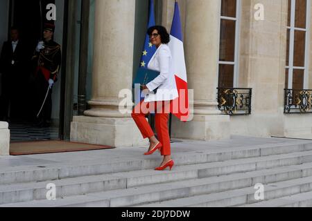 Die Ministerin für Arbeit, Beschäftigung, Berufsbildung und sozialen Dialog Myriam El Khomri kommt am 27. Juli 2016 zur wöchentlichen Kabinettssitzung in Paris, Frankreich, im Elysee-Palast an. Foto von Henri Szwarc/ABACAPRESS.COM Stockfoto