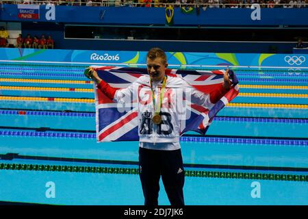 Podium 100 m Breaststroke Men : der britische Adam Peaty Goldmedaillengewinner, bei der Schwimmveranstaltung im Olympischen Schwimmbad, Rio, Brasilien am 7. August 2016. Foto von Henri Szwarc/ABACAPRESS.COM Stockfoto