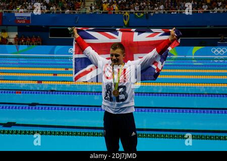 Podium 100 m Breaststroke Men : der britische Adam Peaty Goldmedaillengewinner, bei der Schwimmveranstaltung im Olympischen Schwimmbad, Rio, Brasilien am 7. August 2016. Foto von Henri Szwarc/ABACAPRESS.COM Stockfoto
