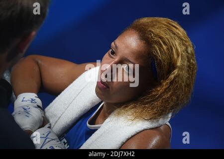 Estelle Mossy aus Frankreich kämpft gegen Irma Testa aus Italien in den leichten 57-60kg Frauen während des Boxens in Riocentro am 15. August 2016 in Rio de Janeiro, Brasilien. Foto von Lionel Hahn/ABACAPRESS.COM Stockfoto