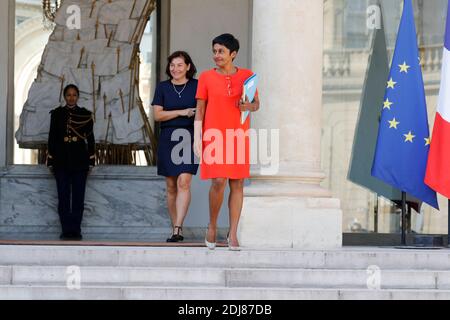 Nach der wöchentlichen Sitzung des französischen Kabinetts am 31. August 2016 in Paris, Frankreich, verlässt der neue Minister für Übersee-Frankreich Ericka Bareigts den Elysee-Palast. Foto von Henri Szwarc/ABACAPRESS.COM Stockfoto