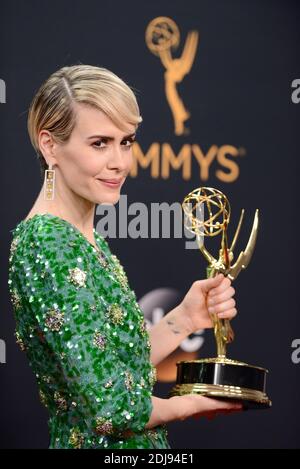 Sarah Paulson posiert im Presseraum während der 68. Jährlichen Primetime Emmy Awards am 18. September 2016 im Microsoft Theater in Los Angeles, CA, USA. Foto von Lionel Hahn/ABACAPRESS.COM Stockfoto