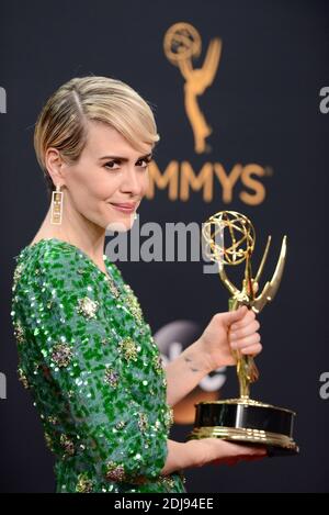 Sarah Paulson posiert im Presseraum während der 68. Jährlichen Primetime Emmy Awards am 18. September 2016 im Microsoft Theater in Los Angeles, CA, USA. Foto von Lionel Hahn/ABACAPRESS.COM Stockfoto