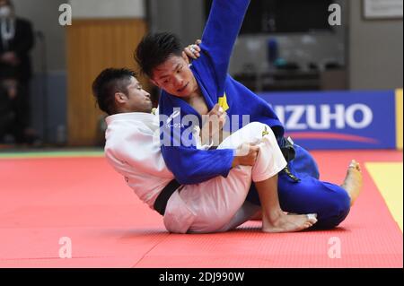 Tokio, Japan. Dezember 2020. Joshiro Maruyama, Hifumi AbE Judo : Judo Männer -66kg Auswahl Spiel für Tokio 2020 Olympischen Spiele in Kodokan in Tokio, Japan . Kredit: Itaru Chiba/AFLO/Alamy Live Nachrichten Stockfoto