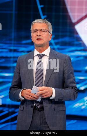 Rupert Stadler Geschäftsführer von Audi bei einer Audi Pressekonferenz am 29. September 2016 im Palais des Expositions, Paris, Frankreich, auf dem Pariser Automobilsalon 2016. Foto von Henri Szwarc/ABACAPRESS.COM Stockfoto