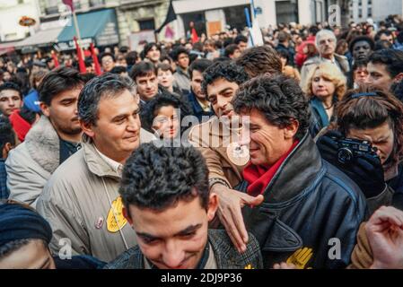 Roger Hanin, Jack lang et Enrico Macias lors d'une marche SOS Racisme Touche Pas a Mon Pote a Paris, France le 29 Novembre 1987. Foto von Christophe Geyres/ABACAPRESS.COM Stockfoto