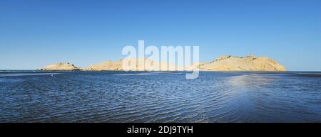 Jazirat Jabal Al AWD in der Nähe von Al Sawadi Beach in Oman. Stockfoto