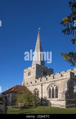 Die Pfarrkirche von st werburgh im großen Dorf Von hoo st werburgh auf der Insel Korn auf der Hoo Halbinsel kent Stockfoto