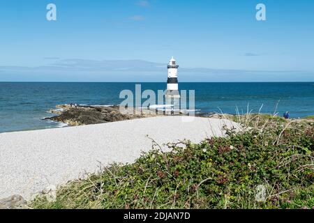 Penmon Leuchtturm Trwyn Du auf der Insel Anglesey Sir Ynys Mon North Wales Großbritannien Stockfoto