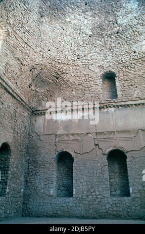 Innenraum der Kuppelkammer mit Squinch, der Palast von Ardashir, gebaut in 224 CE, Firuzabad, Fars, Provinz, Iran Stockfoto