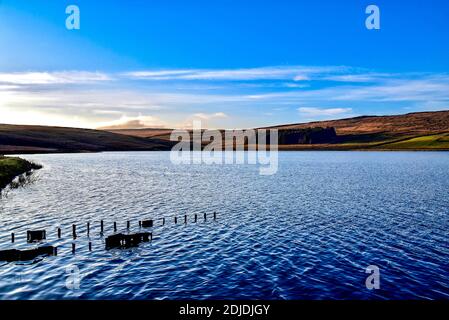 Withens Clough Reservoir blickt auf Red Dykes Flat. Stockfoto