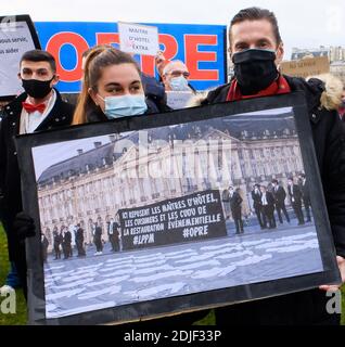 Restaurantbesitzer protestieren gegen die Schließung ihrer Betriebe durch die Regierung nach der Pandemie COVID 19 am 14. Dezember 2020 in Paris, Frankreich. Foto von Jean-Bernard Vernier/JBV/ABACAPRESS.COM Stockfoto