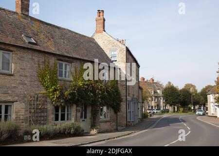 Malerische Aussicht auf Bampton, West Oxfordshire in Großbritannien, aufgenommen am 19. Oktober 2020 Stockfoto