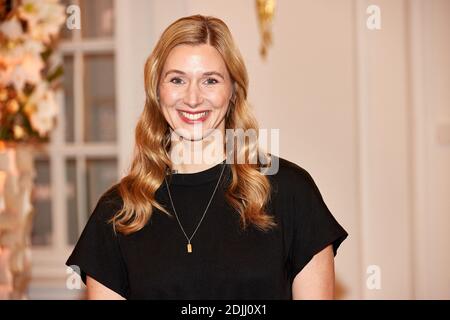 Hamburg, Deutschland. Dezember 2020. Laudator und Schauspielerin Andrea Gerhard lächelt bei der Preisverleihung "Makers of the Year 2020" im Atlantic Hotel. Quelle: Georg Wendt/dpa/Alamy Live News Stockfoto